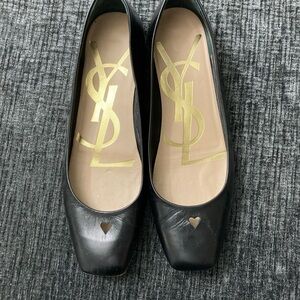 Yves Saint Laurent Women's Black Leather Flats size 38 is 7.5